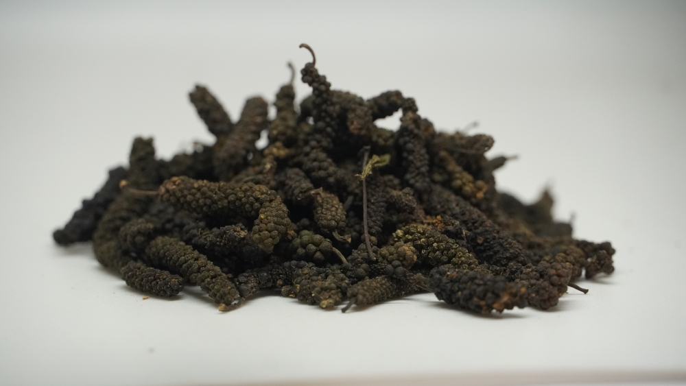 THIPPILI - திப்பிலி / LONG PEPPER / PIPPALI(තිප්පිලි)